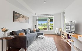 Modern 2Br Downtown Condo, Lakeshore, Exhibition Place, Fort York